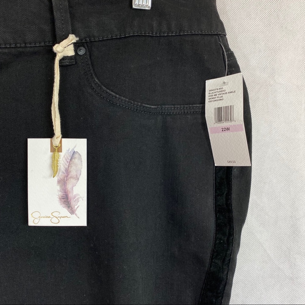 Jessica Simpson Kiss Me Vintage Skinny Jeans - Picture 3 of 8